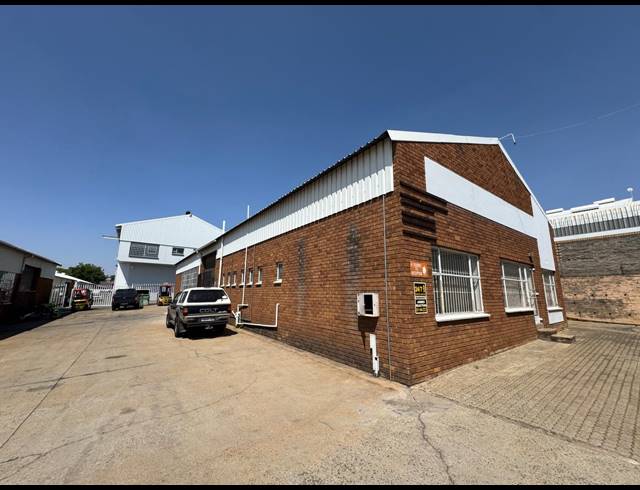 400M² WAREHOUSE TO LET IN WYNBERG